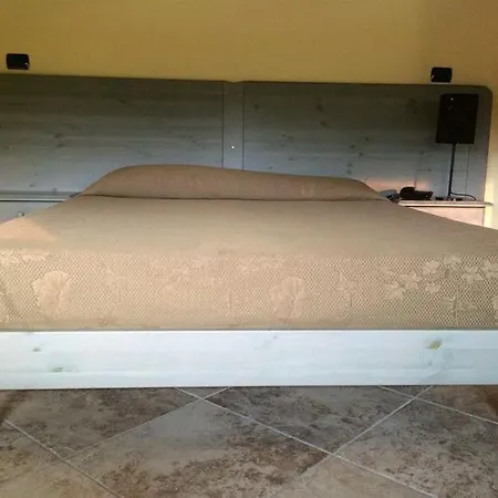 Hotel Cascina Scola 2*