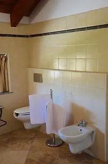 מלון Cascina Scola 2*