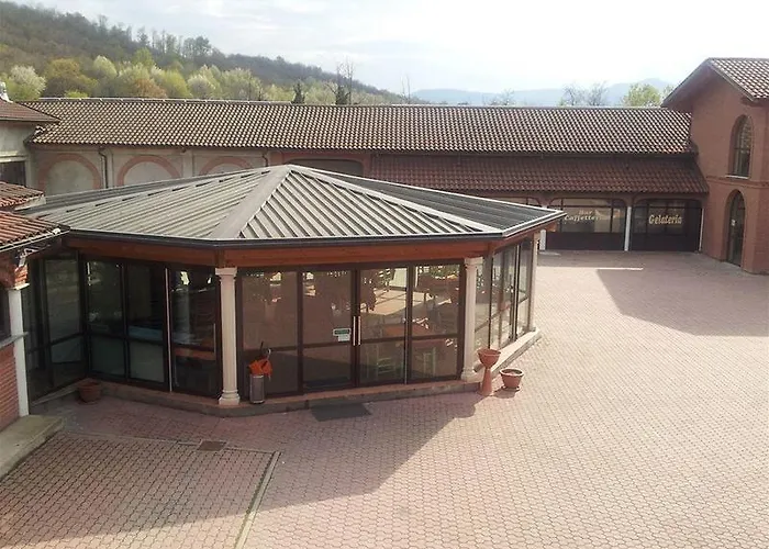 Cascina Scola מלון