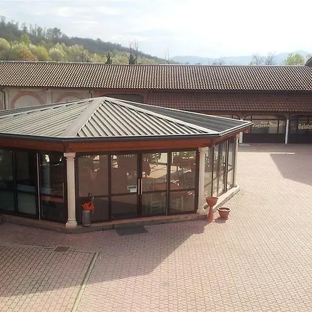 Cascina Scola Hotel